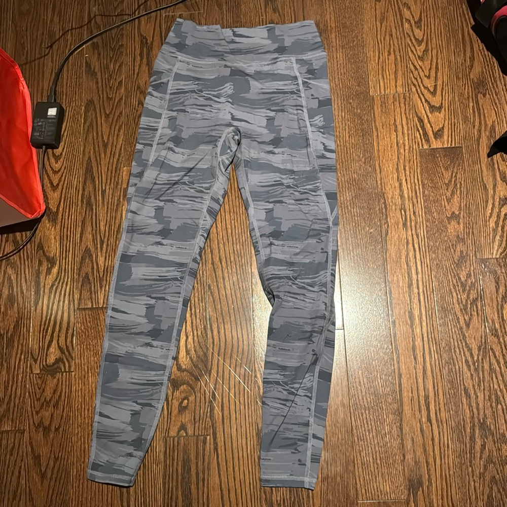 Alphalete Surge Leggings